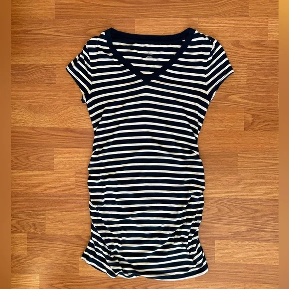 Liz Lange Navy and White Striped Cap Sleeve Maternity Top size XS EUC - Picture 6 of 9